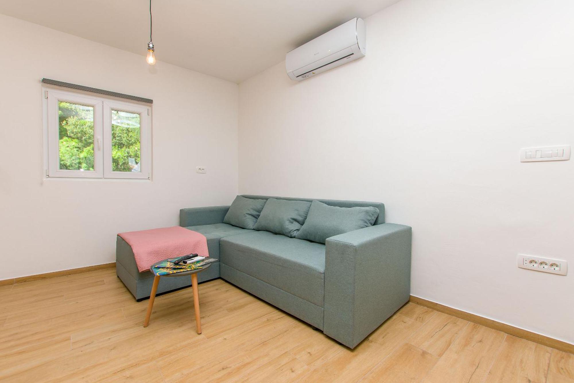 Apartment Petea Omiš Екстериор снимка