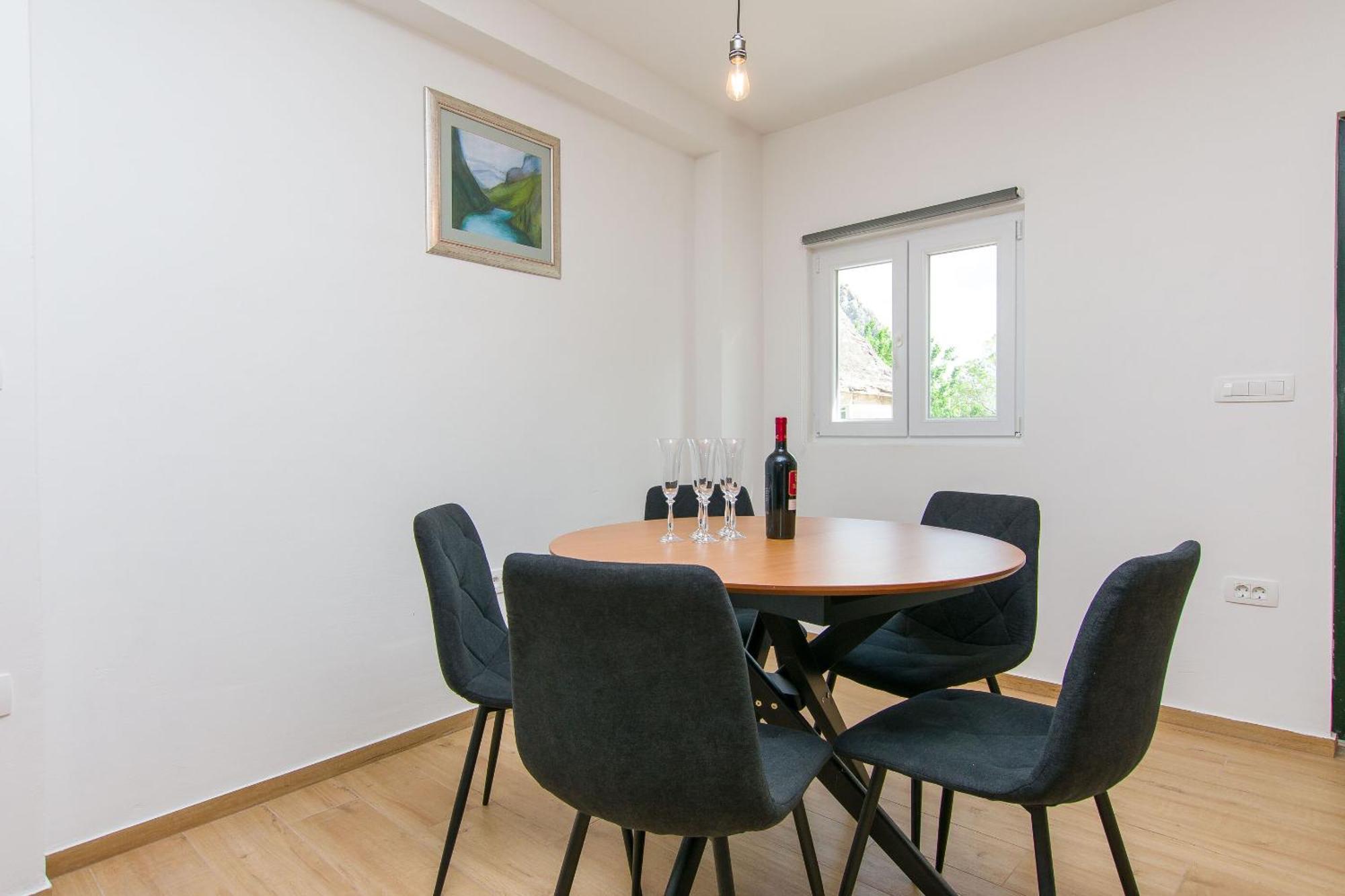 Apartment Petea Omiš Екстериор снимка