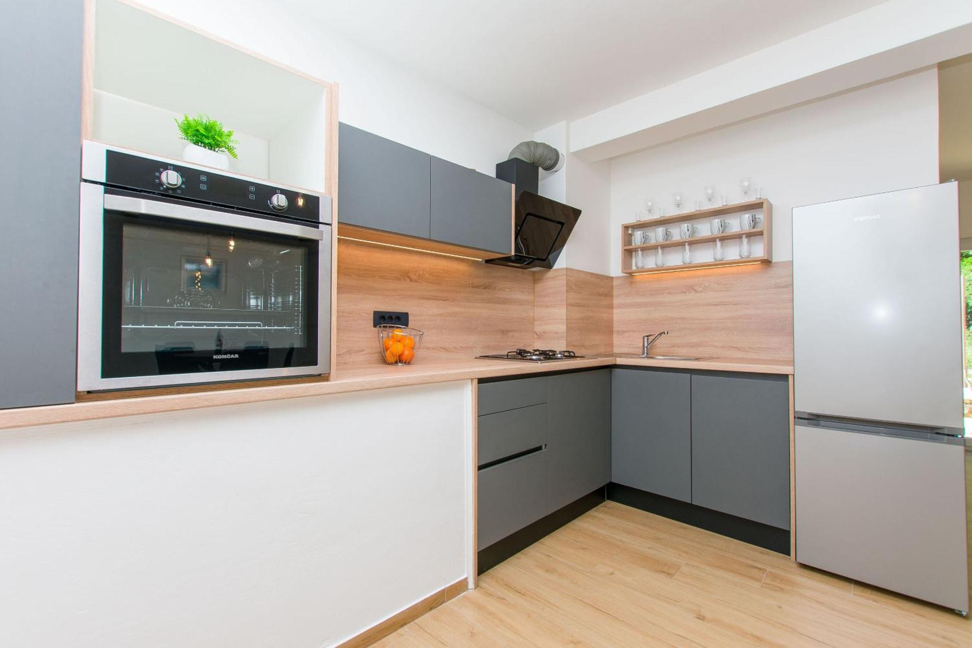 Apartment Petea Omiš Екстериор снимка