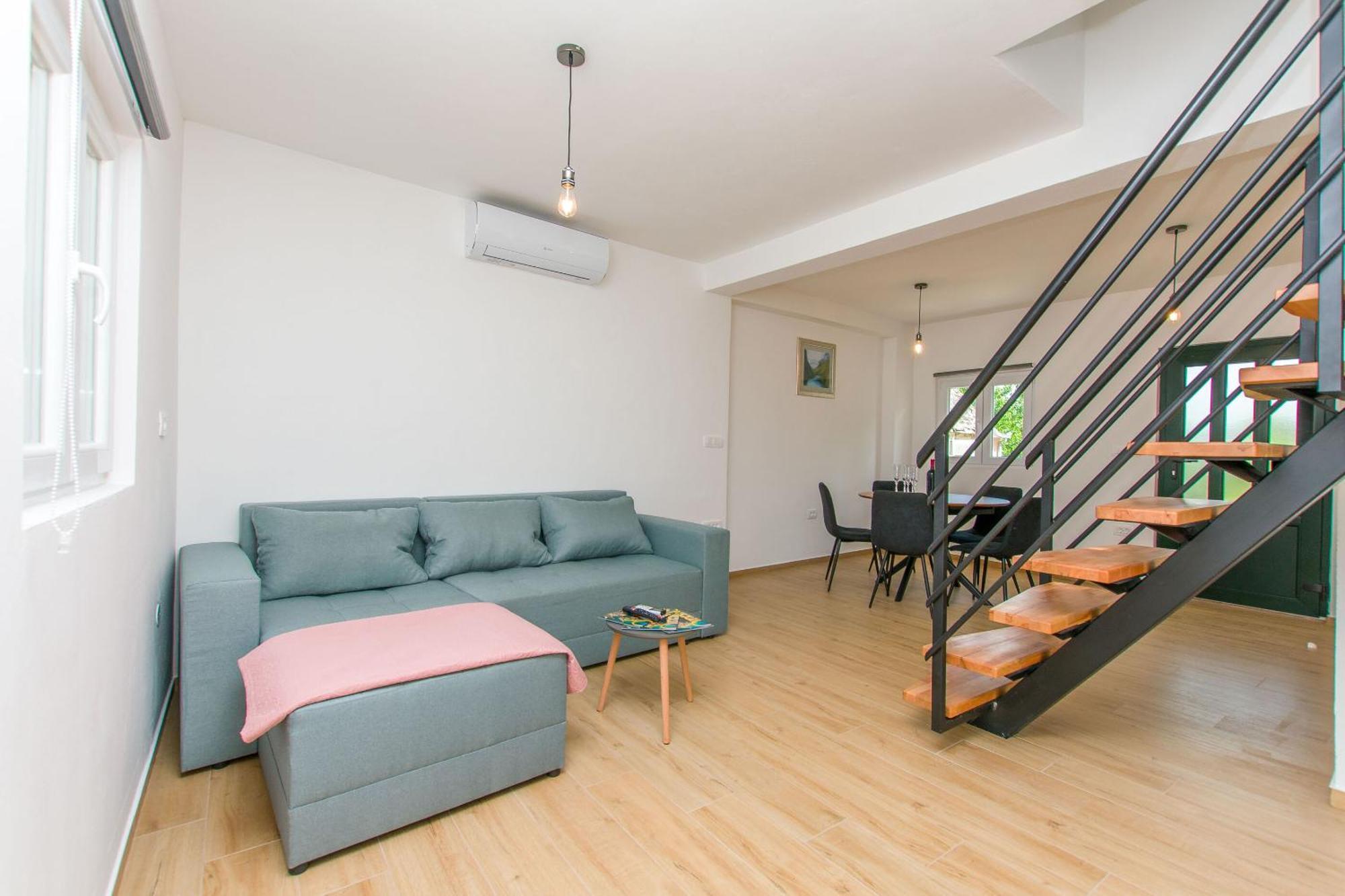 Apartment Petea Omiš Екстериор снимка