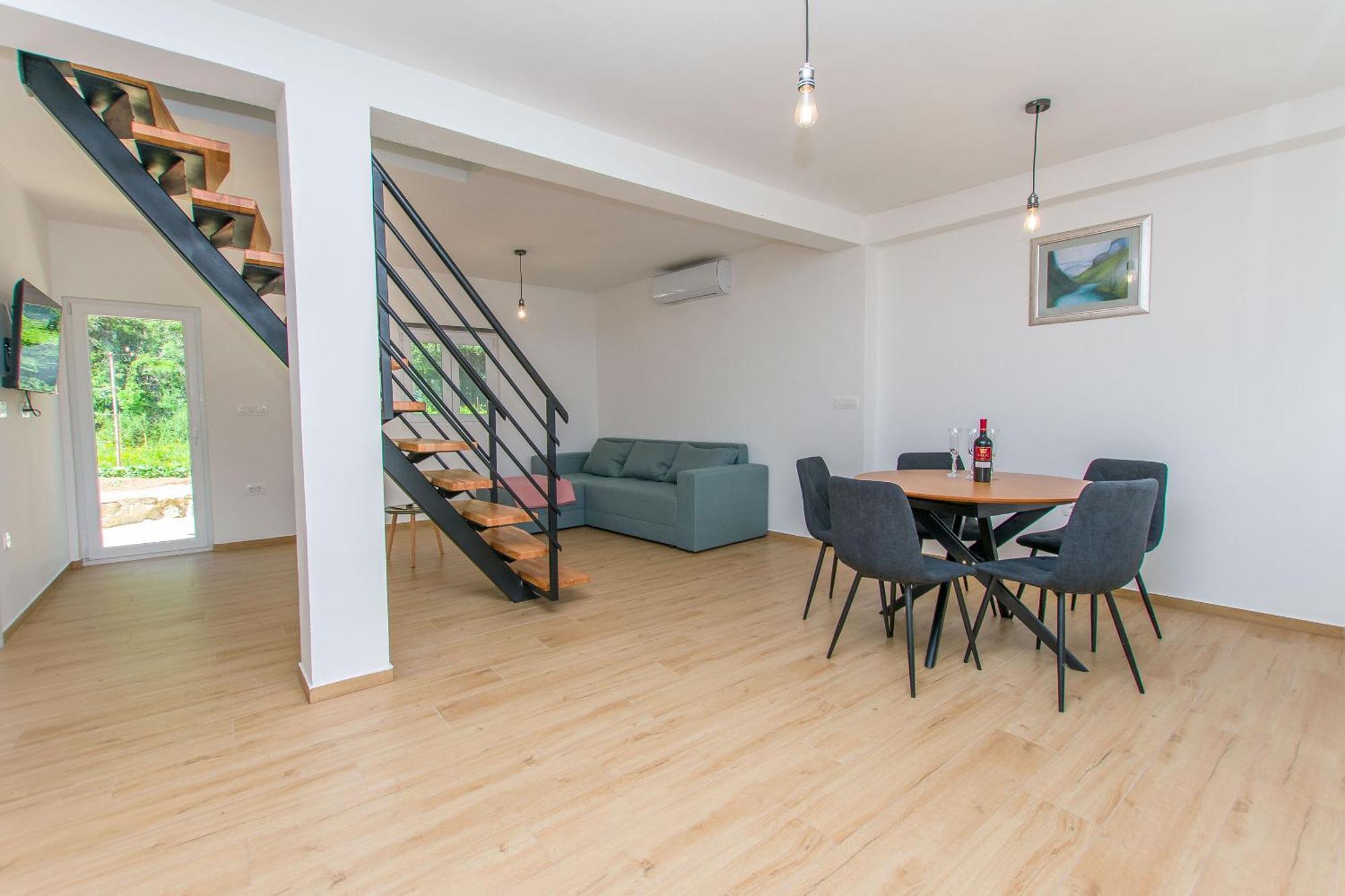 Apartment Petea Omiš Екстериор снимка