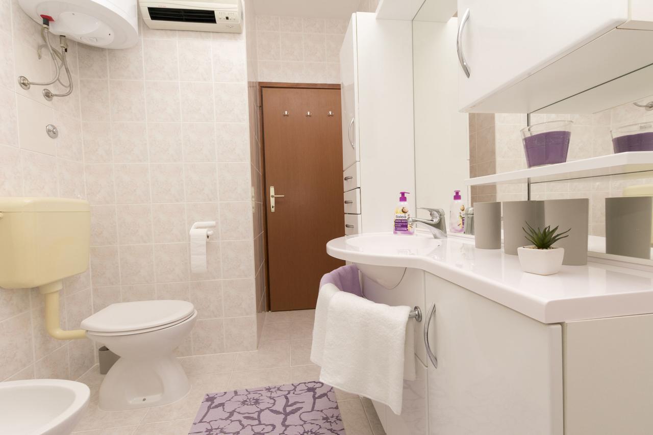 Apartment Petea Omiš Стая снимка