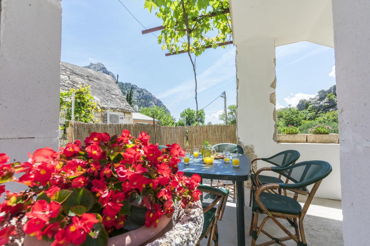 Apartment Petea Omiš Екстериор снимка