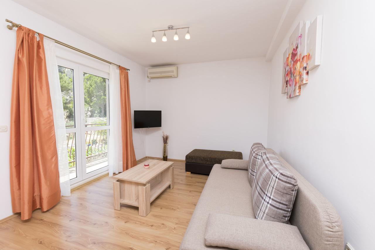 Apartment Petea Omiš Стая снимка