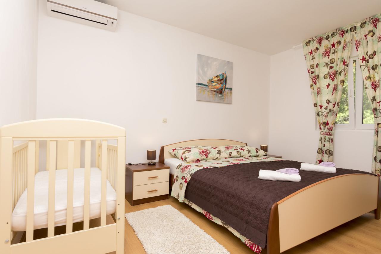 Apartment Petea Omiš Стая снимка