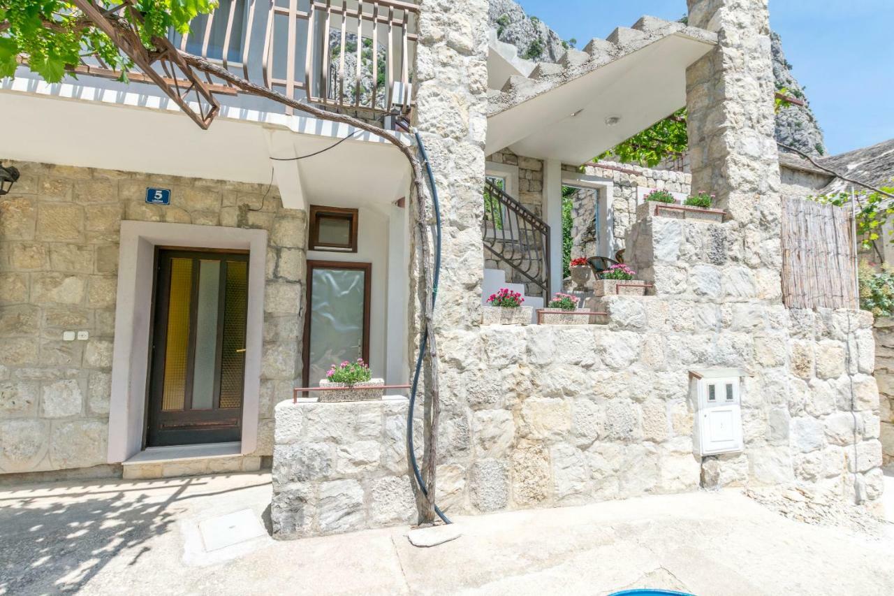 Apartment Petea Omiš Екстериор снимка